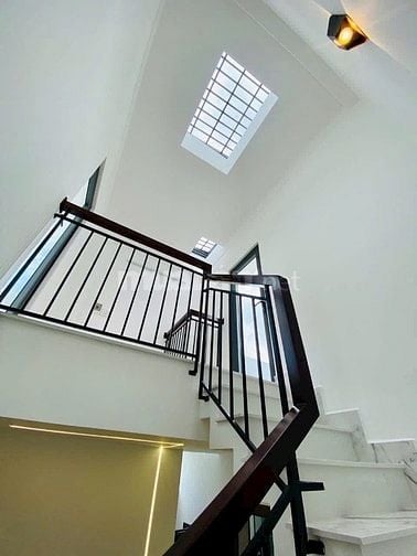Nhà vuông vức DT 56m2 Hoàng Bật Đạt P15 Q. Tân Bình giá 3tỷ200tr, đang