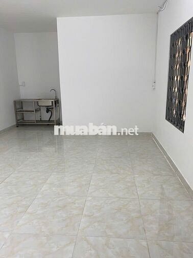 CHO THUÊ NHÀ NGUYÊN CĂN TẦNG TRỆT, HẼM XE HƠI – CÓ SÂN ĐẬU Ô TÔ 7 CHỖ