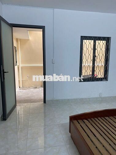 CHO THUÊ NHÀ NGUYÊN CĂN TẦNG TRỆT, HẼM XE HƠI – CÓ SÂN ĐẬU Ô TÔ 7 CHỖ