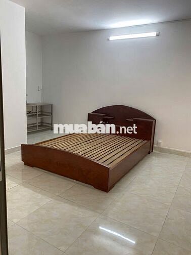 CHO THUÊ NHÀ NGUYÊN CĂN TẦNG TRỆT, HẼM XE HƠI – CÓ SÂN ĐẬU Ô TÔ 7 CHỖ