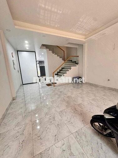 🔥5,5X20M 5 TẤM SUỐT - HẺM 8M KHUÔNG VIỆT - GẦN HÒA BÌNH, LẠC LONG QUÂN