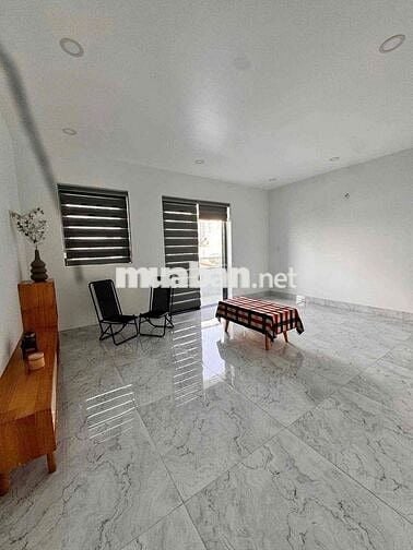🔥5,5X20M 5 TẤM SUỐT - HẺM 8M KHUÔNG VIỆT - GẦN HÒA BÌNH, LẠC LONG QUÂN