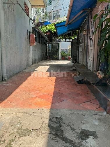 Trần Hưng Đạo, P.1, Q.5, dt: 3 x 10m, 3 tầng, giá 4 tỷ 650.