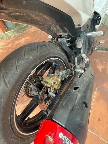 Gia đình cần bán Ex150 trắng đỏ