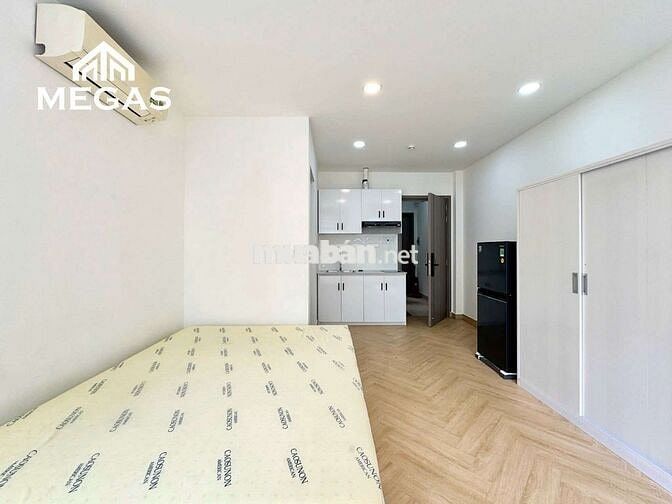 Phòng rộng 40m2 ngay trung tâm Quận 10 