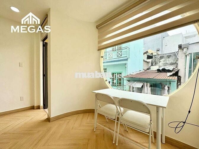 Phòng rộng 40m2 ngay trung tâm Quận 10 