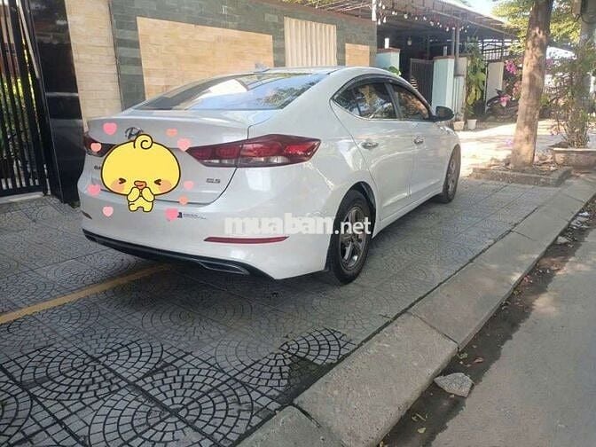 Hyundai Elantra 2017 Số sàn Trắng