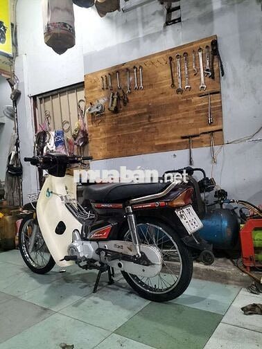 Honda Dream Nâu, Kem Xăng