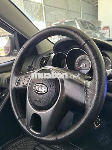 Kia Forte 2010 Số sàn màu Đỏ