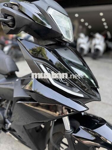 Winner V1 2018 Đen B.số 43 Góp trả trước 4tr