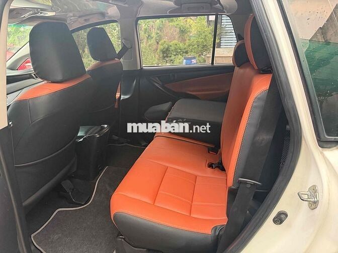 Toyota Innova 7 chỗ màu Trắng