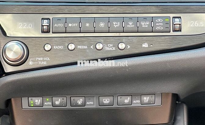 Lexus ES 250 vin23 đk24, một chủ đi hơn 2v