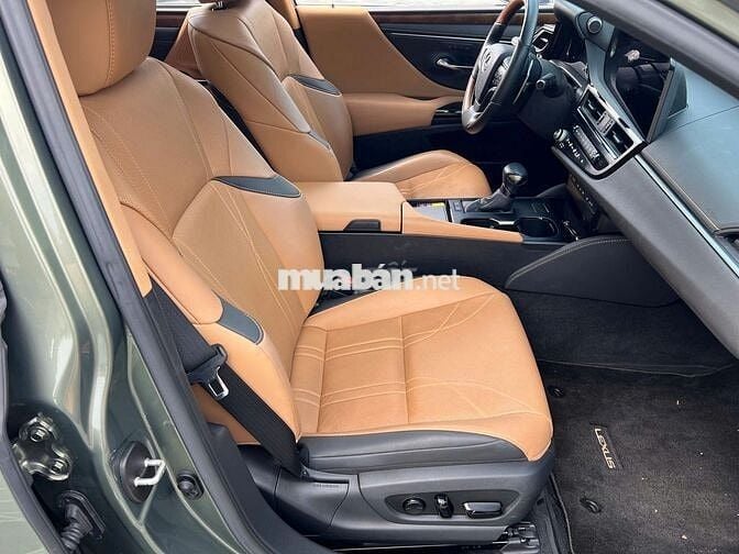 Lexus ES 250 vin23 đk24, một chủ đi hơn 2v