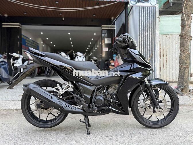Winner V1 2018 Đen B.số 43 Góp trả trước 4tr