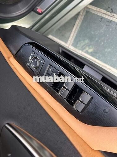 Lexus ES 250 vin23 đk24, một chủ đi hơn 2v