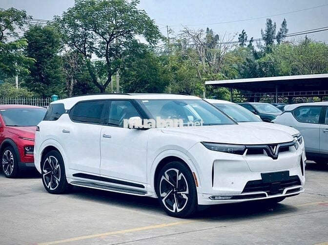 VinFast VF9 SUV 7 chỗ Trắng, mới 100%, SIÊU ƯU ĐÃI