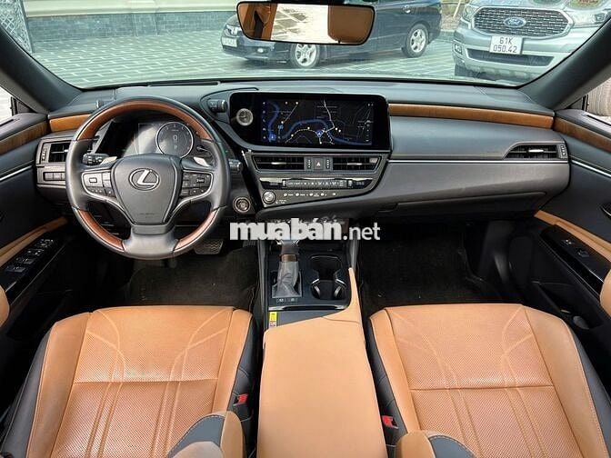 Lexus ES 250 vin23 đk24, một chủ đi hơn 2v