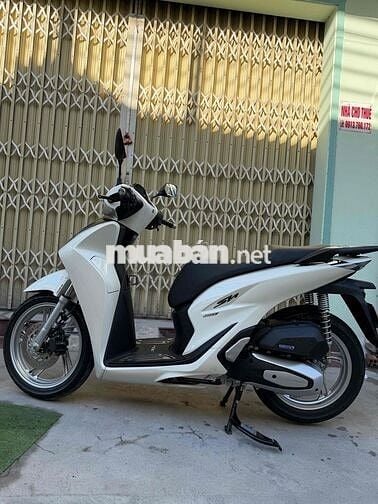 Honda SH 160i ABS 1/2026 Trắng 6000KM BS NKCT Lướt