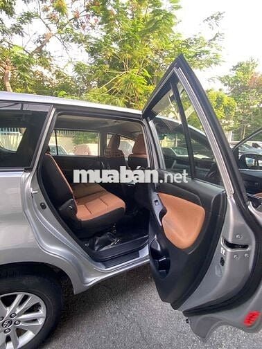 Toyota Innova 2016 Bạc 8 chỗ Xăng số sàn