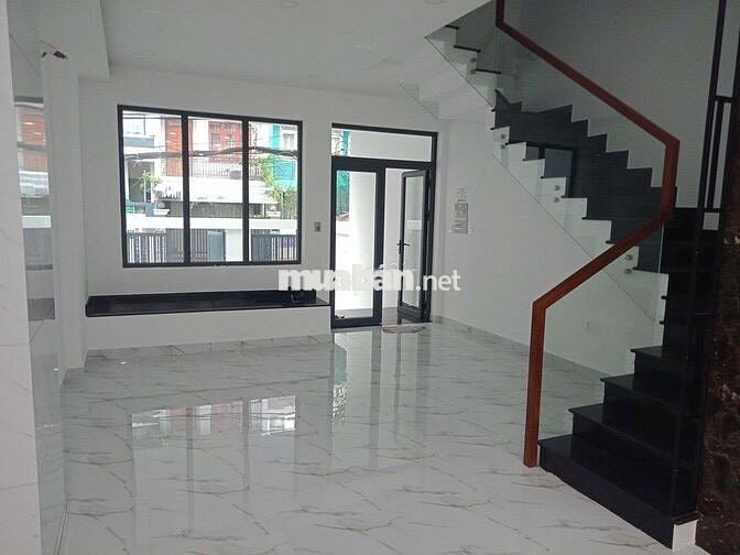 Cho thuê nhà mặt tiền đường 25 có thang máy giá 55 triệu