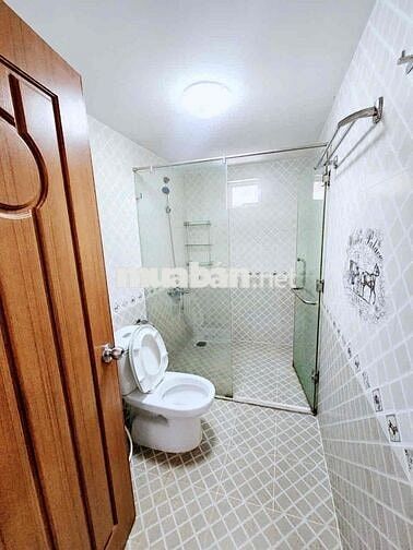 CHO THUÊ CHDV 2PN - BAN CÔNG FULL NỘI THẤT RỘNG 55m2 NGAY TRUNG TÂM BT