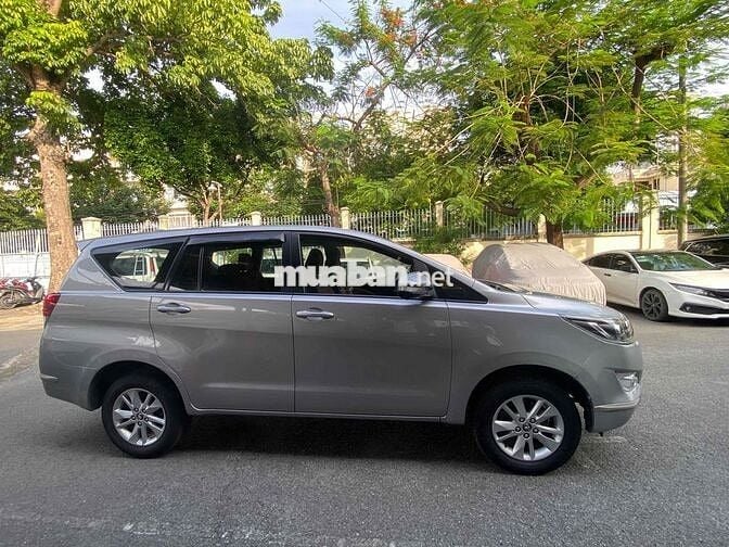 Toyota Innova 2016 Bạc 8 chỗ Xăng số sàn