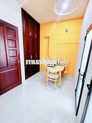 CHO THUÊ CHDV 2PN - BAN CÔNG FULL NỘI THẤT RỘNG 55m2 NGAY TRUNG TÂM BT