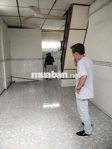 cho thuê nhà giá rẻ diện tích rộng HOÀNG HOA THÁM