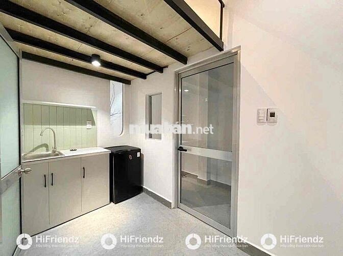 PHÒNG FULL NỘI THẤT GÁC CAO KẾ BÊN ĐẦM SEN VÀ ĐẠI HỌC VĂN HIẾN