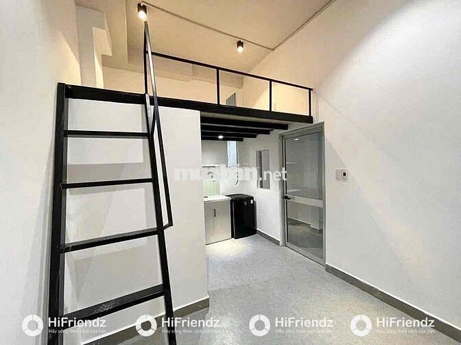 PHÒNG FULL NỘI THẤT GÁC CAO KẾ BÊN ĐẦM SEN VÀ ĐẠI HỌC VĂN HIẾN