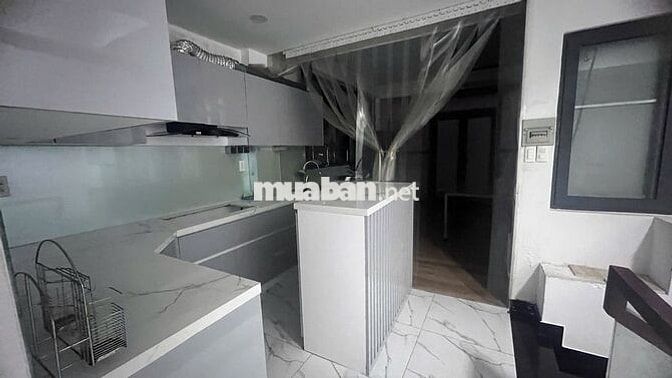 Cho thuê nhà mặt tiền đường 25 có thang máy giá 55 triệu