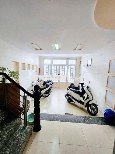 CHO THUÊ CHDV 2PN - BAN CÔNG FULL NỘI THẤT RỘNG 55m2 NGAY TRUNG TÂM BT