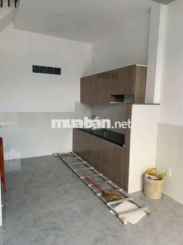 Cho thuê nhà mới mặt tiền đ42 12tr/ tháng