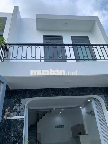 Cho thuê nhà mới mặt tiền đ42 12tr/ tháng