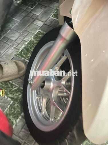 Honda Lead Premium Edition Trắng kem 3323 km