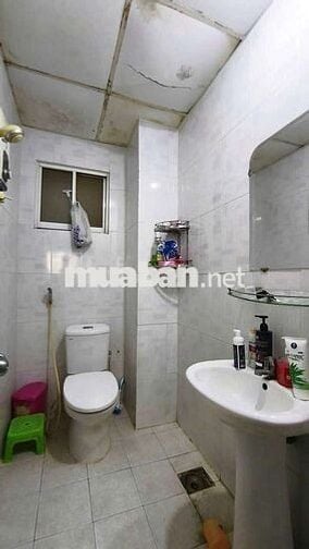 CHỈ 2.6 TỶ/ DT 59M2, 2PN, BANCON VIEW ĐẸP, CC XÓM CẢI, Q5, SHR.