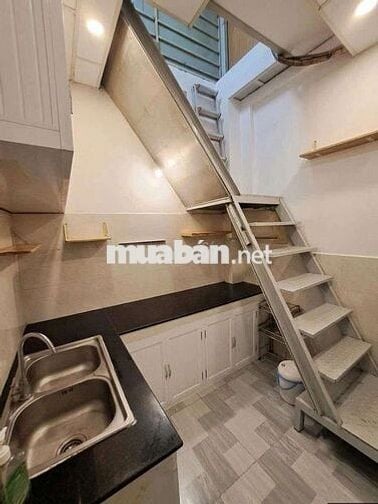CHỈ 2.7 TỶ CC TẦNG TRỆT, ĐƯỜNG NGÔ QUYỀN, Q5. DT 50m2, NHÀ MỚI, SHR.