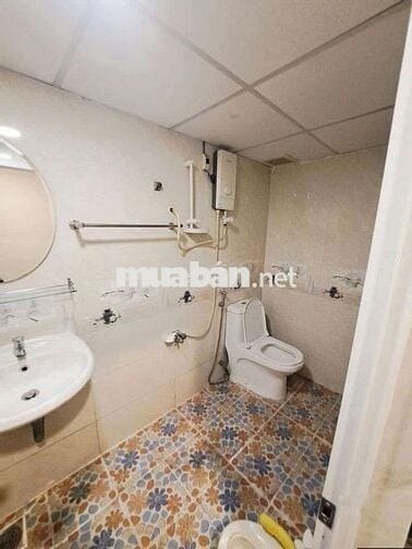 CHỈ 2.7 TỶ CC TẦNG TRỆT, ĐƯỜNG NGÔ QUYỀN, Q5. DT 50m2, NHÀ MỚI, SHR.
