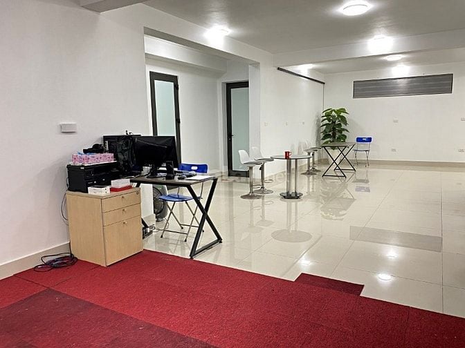 CHO THUÊ BIỆT THỰ GIA LÂM, 4 TẦNG, 8PN, SÂN VƯỜN, 30 TRIỆU/THÁNG