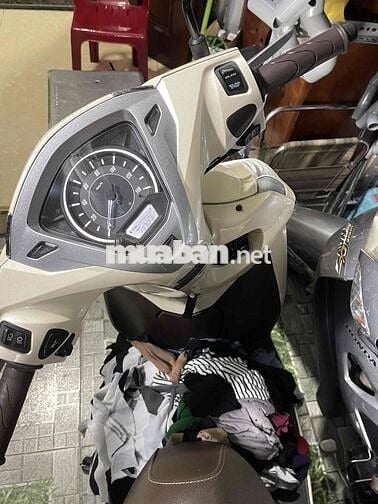 Honda Lead Premium Edition Trắng kem 3323 km