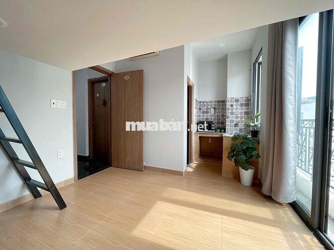 CHO THUÊ PHÒNG TRỌ CÓ GÁC - BAN CÔNG RỘNG 30m2 NGAY TRUNG TÂM BT