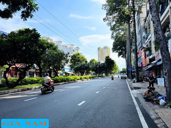 BÁN NHÀ MẶT TIỀN KINH DOANH : 313 HỒNG BÀNG - P. 11 - Q. 5 - TPHCM