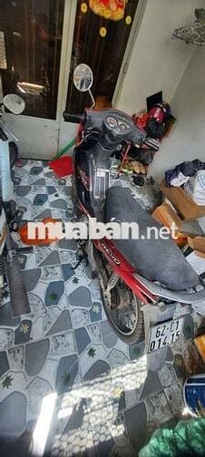 Xe suzuki revo màu đỏ