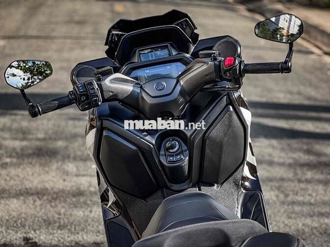 Yamaha Xmax 300 2023, có giao lưu xe.