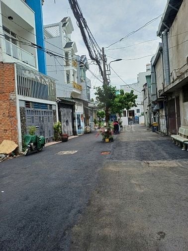 Chính chủ sang gấp nhà hàng hầm rượu & 2 căn nhà MT Nguyễn Văn Khối