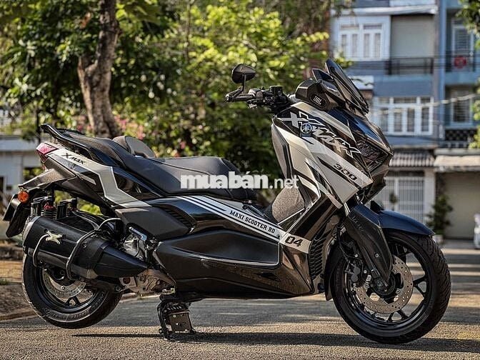 Yamaha Xmax 300 2023, có giao lưu xe.