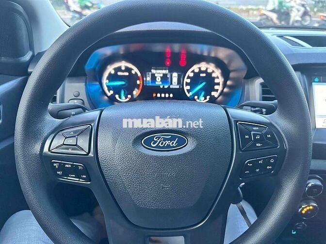 Ford Ranger XLS 2.2L Tự động 2022 57.000km Xám