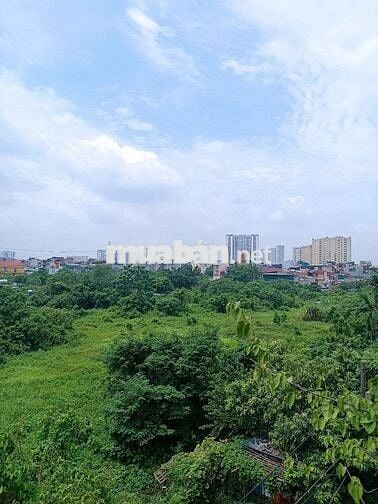 Cho thuê nhà 4 tầng 60m2 ngõ 13 Lĩnh Nam gần Sunshine Garden, view đẹp