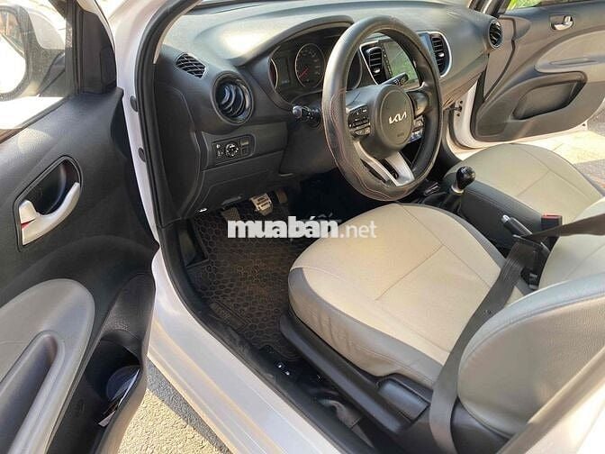 Kia Soluto 1.4 MT 2022 Trắng Số sàn