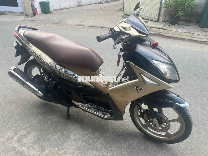 Yamaha Nouvo 4 Vàng đồng, Đen